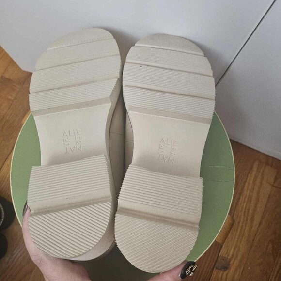 Naturalizer Women's Darry Lug Sole Loafer Size 6.5 - Picture 8 of 8